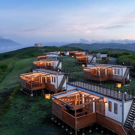 The Glamping 箱根十国峠 Villa Miyakami Exteriör bild